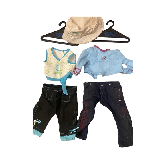 “Samantha" American Girl Doll WITH ACCESSORIES - Picture 3 of 6